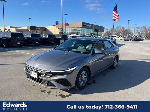 2025 Hyundai Elantra SE