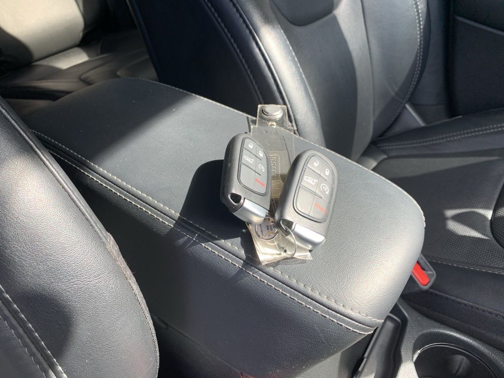 2023 Jeep Cherokee Altitude photo 32
