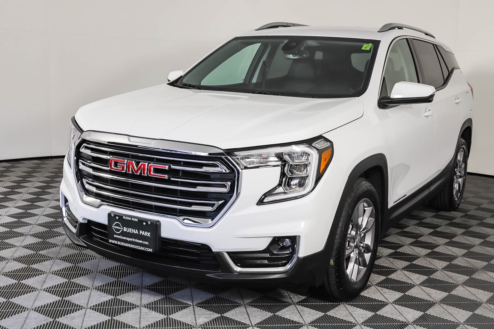 2024 Gmc Terrain SLT photo 3