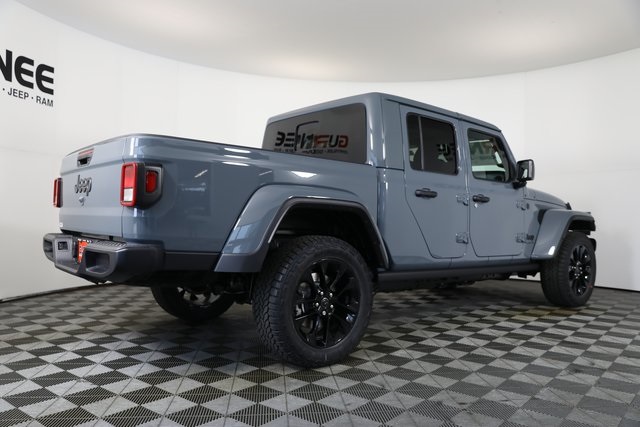 2025 Jeep Gladiator photo 24