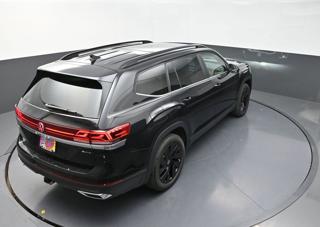 2025 Volkswagen Atlas SE Technology photo 15
