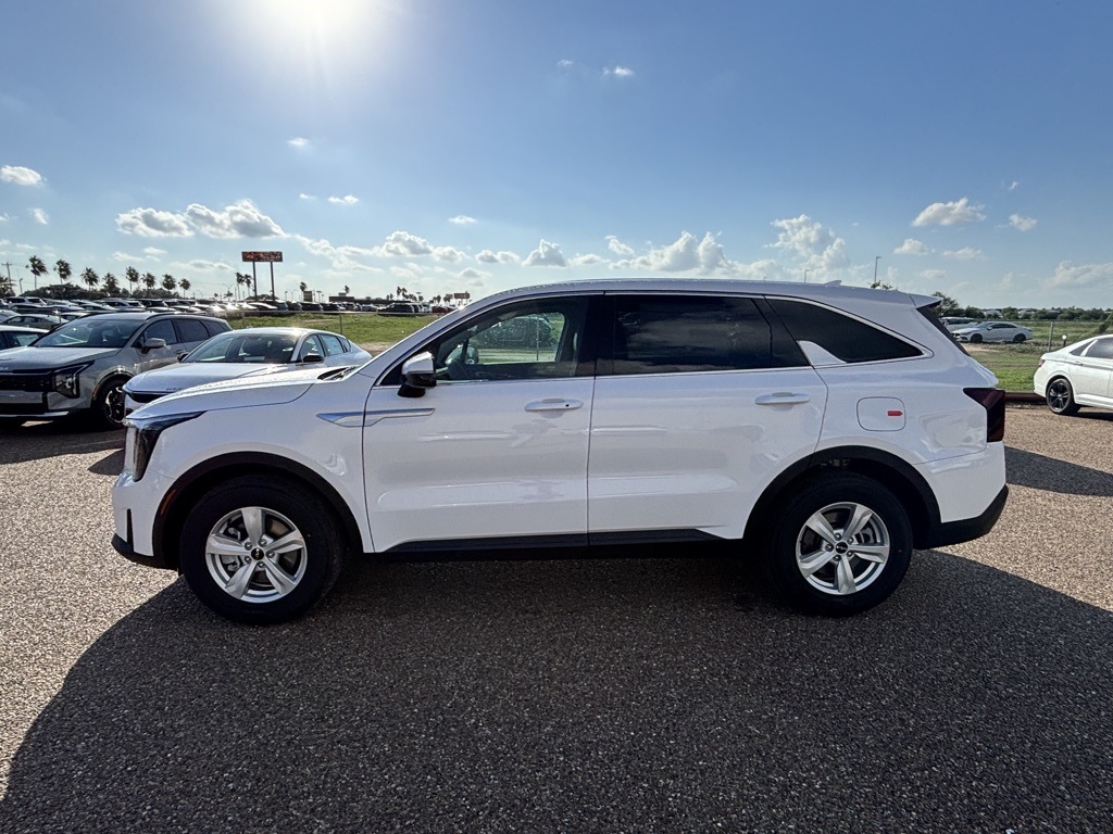 2026 Kia Sorento LX photo 4
