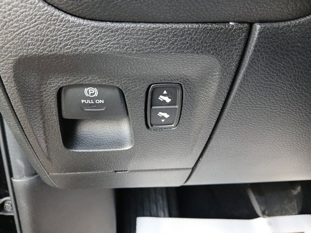 2025 Ram 1500 Laramie photo 12