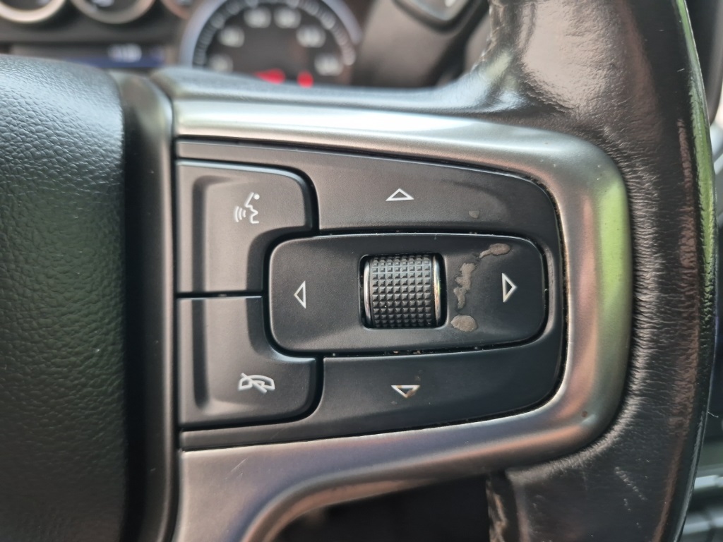 2020 Chevrolet Silverado 1500 RST photo 21