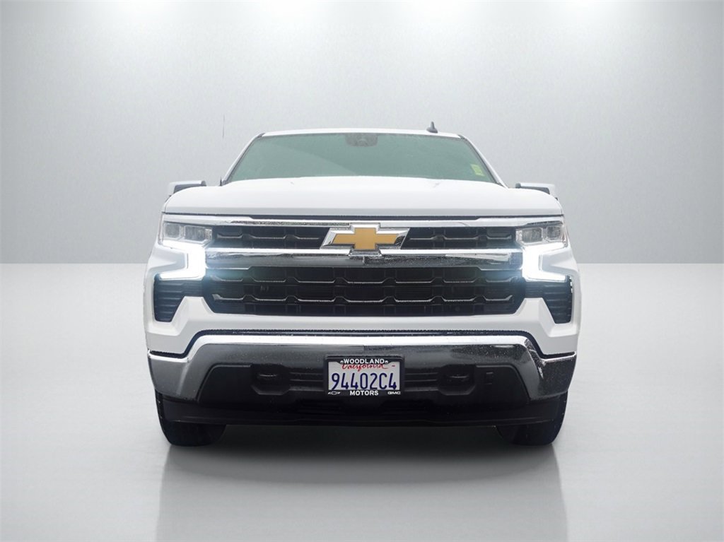 2025 Chevrolet Silverado 1500 LT photo 3