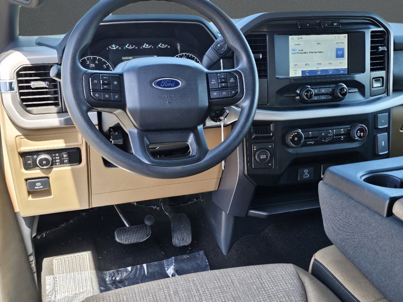 2023 Ford F-150 XLT photo 25