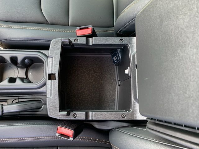 2025 Jeep Wrangler Sahara photo 21