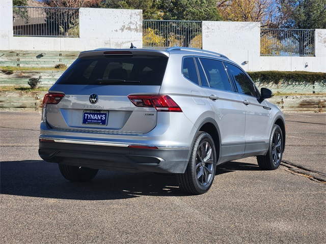2023 Volkswagen Tiguan SE photo 2