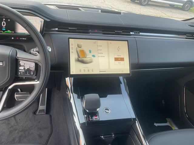 2025 Land Rover Range Rover Sport SE photo 15