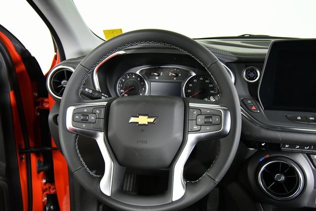 2025 Chevrolet Blazer 3LT photo 2