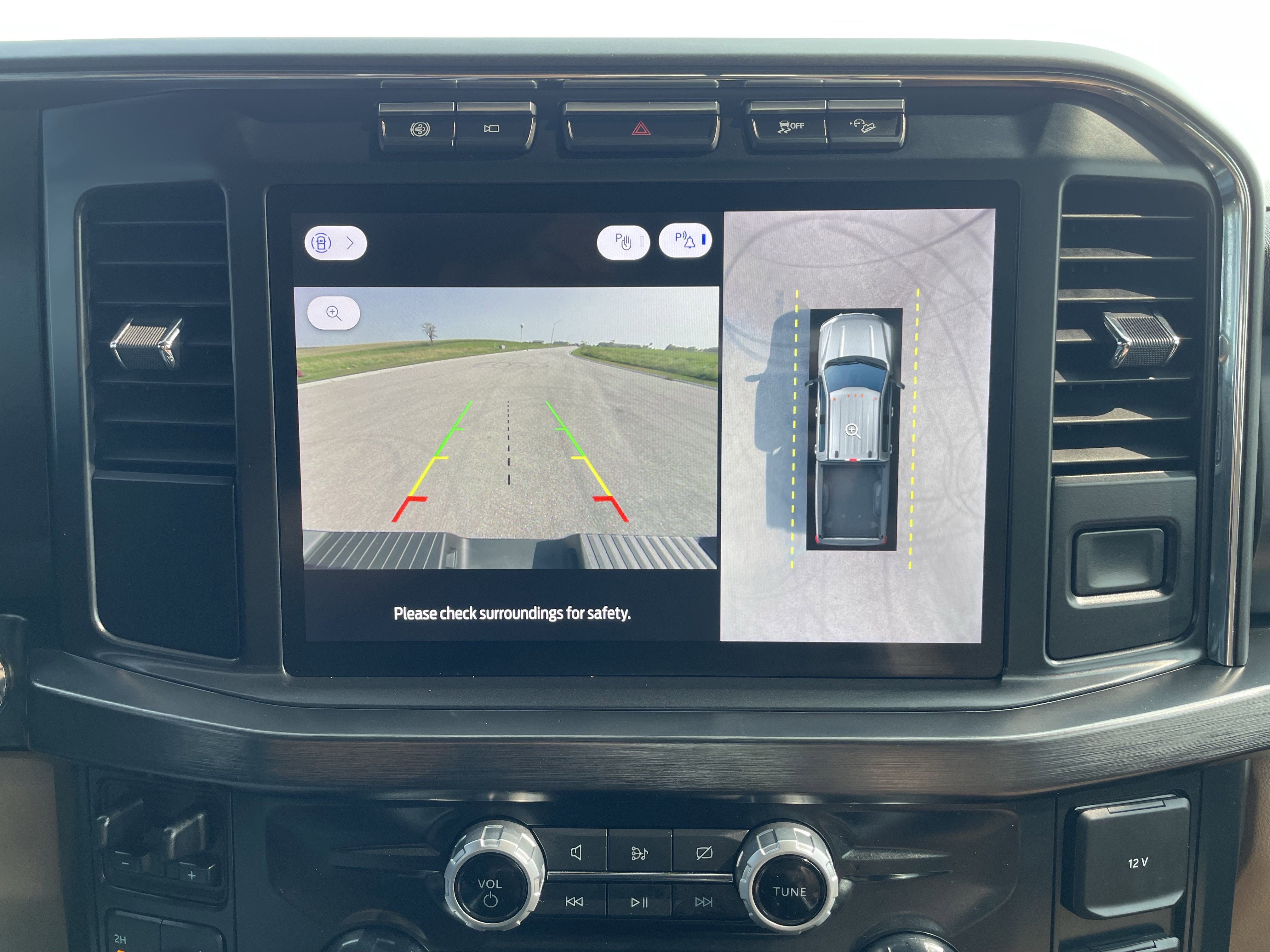 2024 Ford F-250 Lariat photo 3