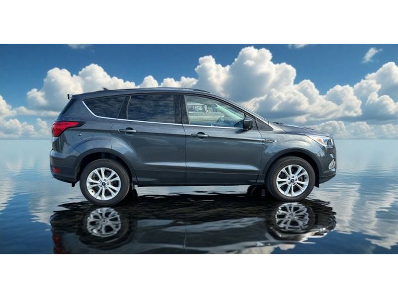 2019 Ford Escape SE photo 4
