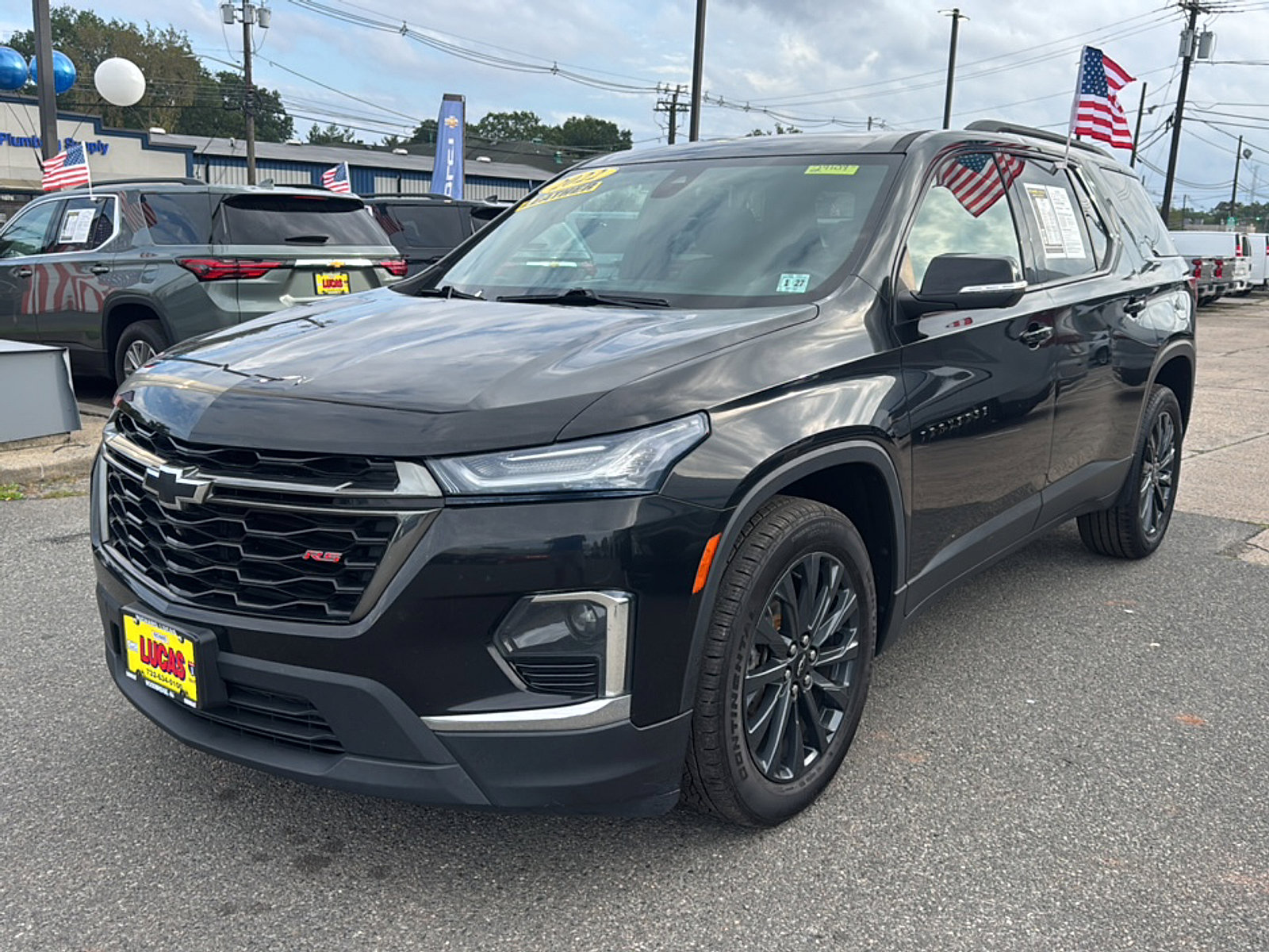 2022 Chevrolet Traverse RS photo 2