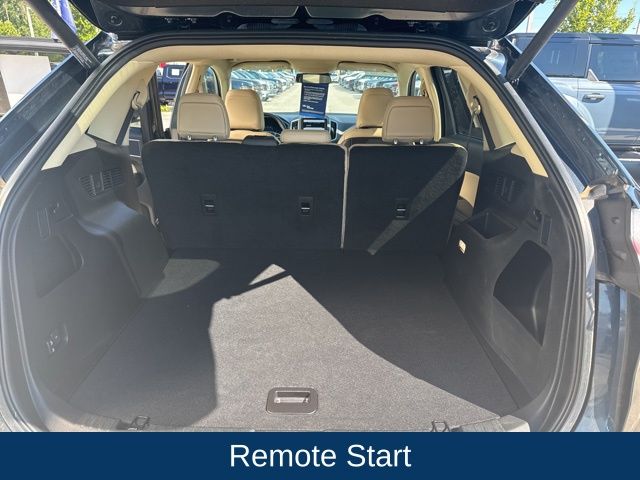 2022 Ford Edge SEL photo 7