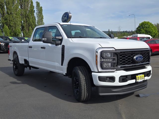 2025 Ford F-350 XL photo 3