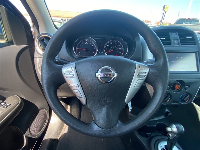 2019 Nissan Versa 1.6 SV photo 22