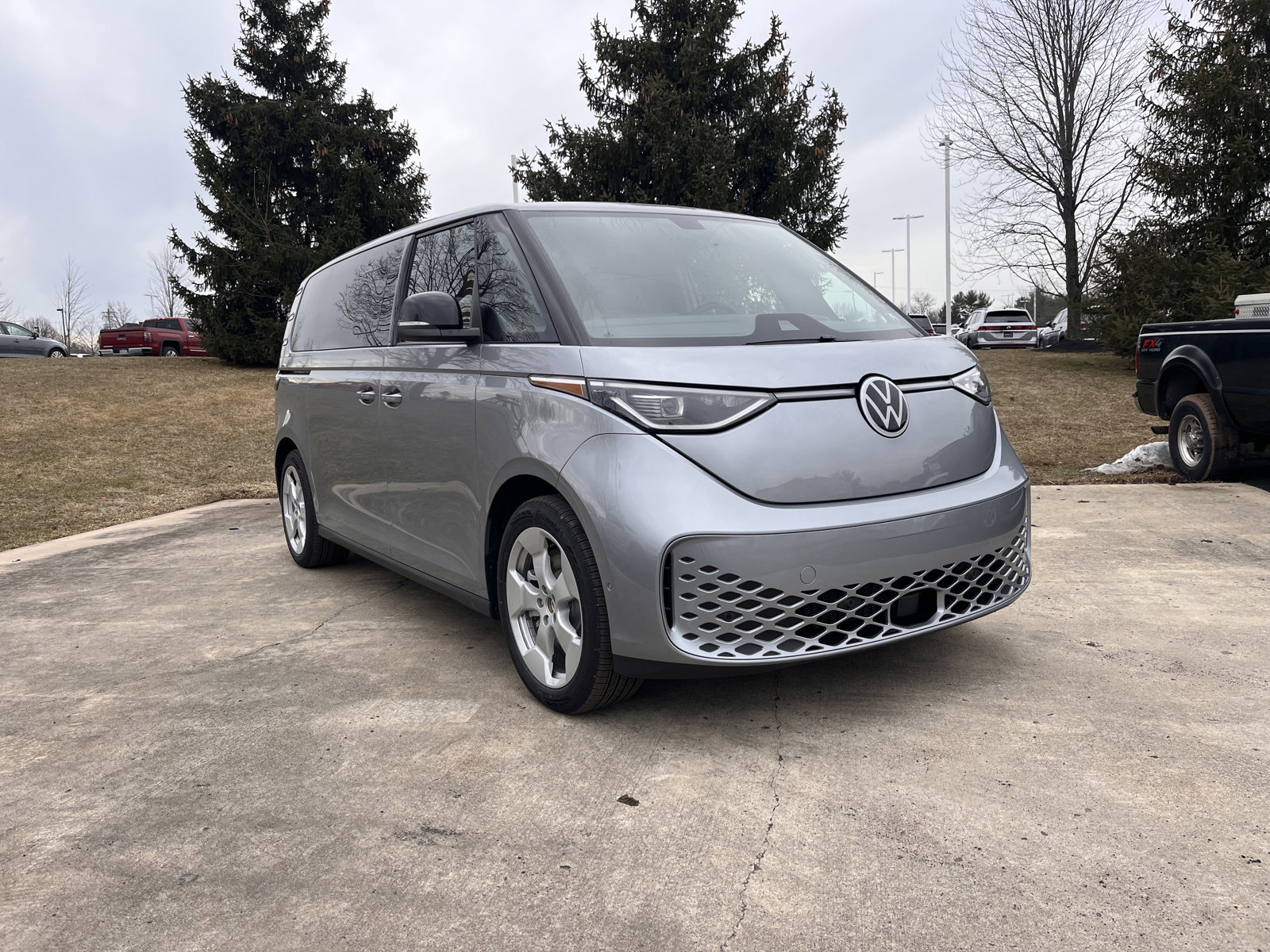 2025 Volkswagen ID. Buzz Pro S photo 2
