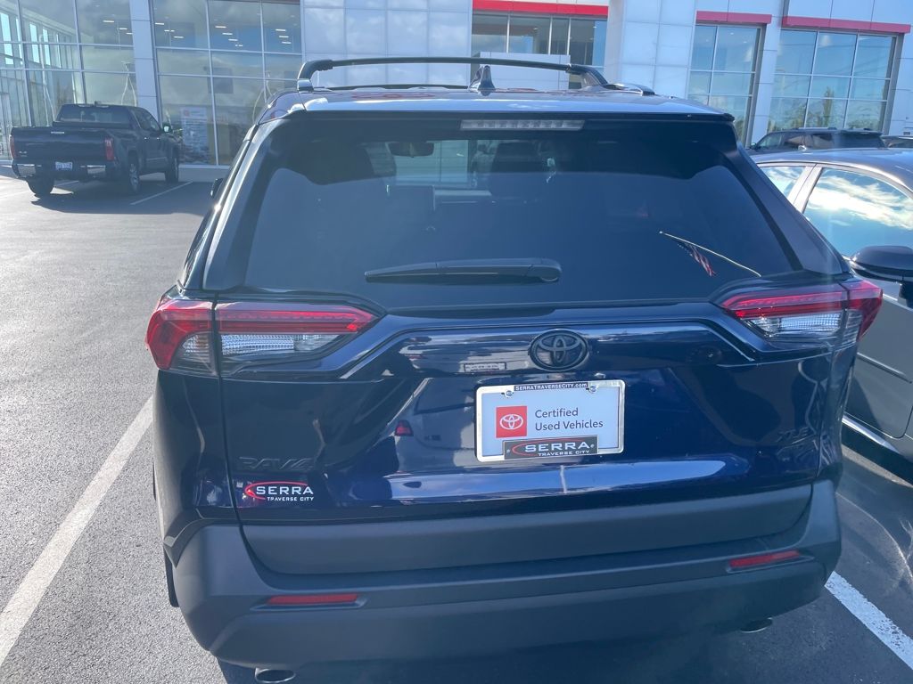 2023 Toyota RAV4 XLE photo 10