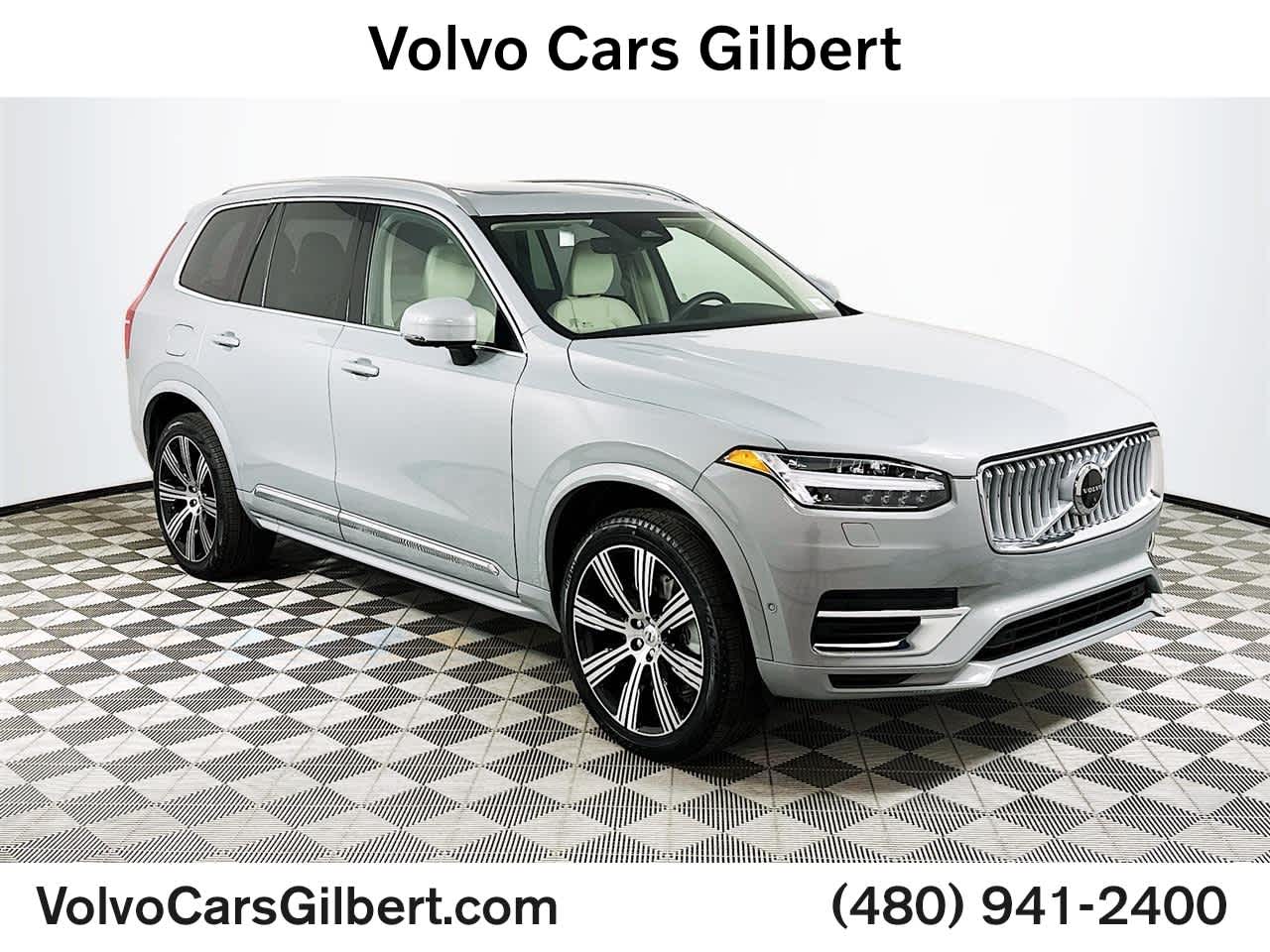 2025 Volvo XC90 Plus's photo