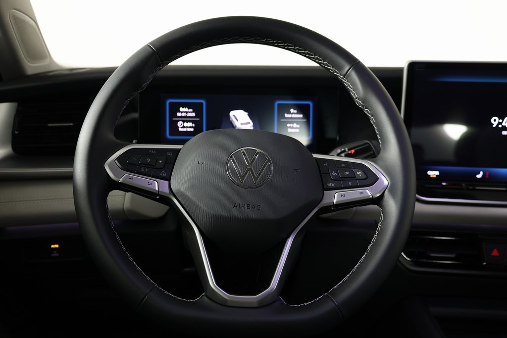 2025 Volkswagen Tiguan SE photo 4