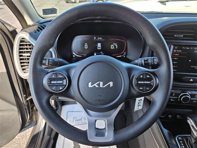2023 Kia Soul LX photo 23