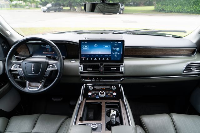 2023 Lincoln Navigator Black Label photo 34