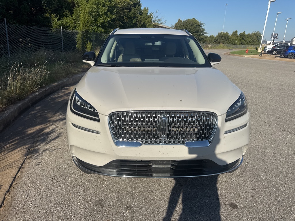 2022 Lincoln Corsair Standard photo 4