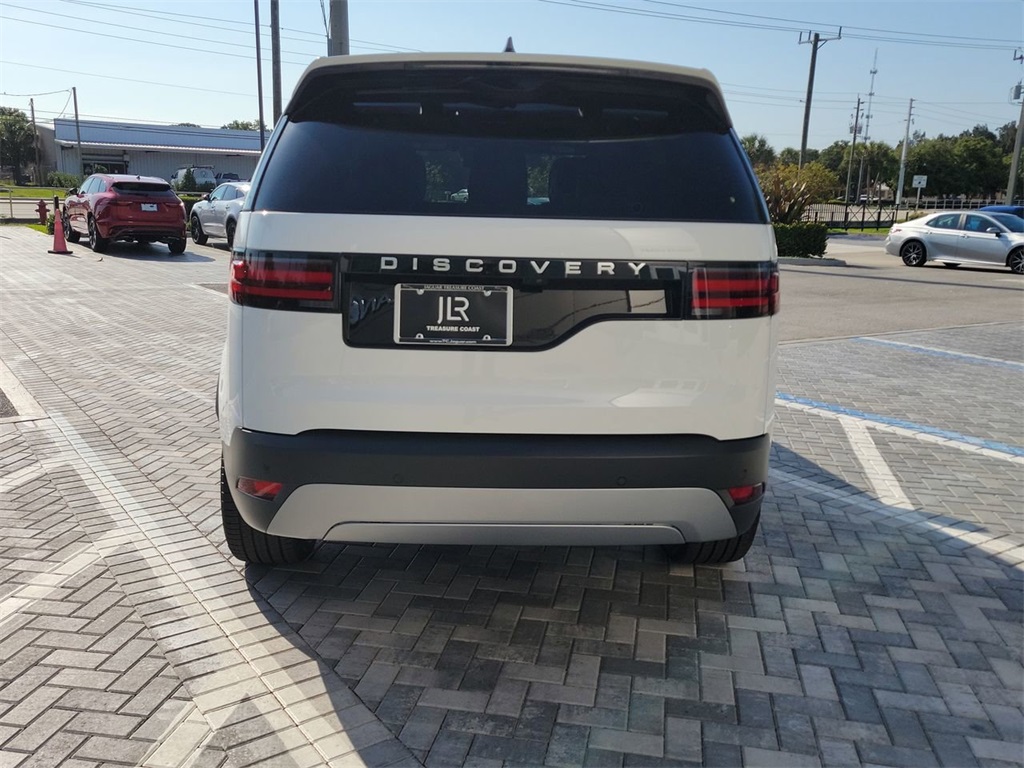 2025 Land Rover Discovery S photo 2