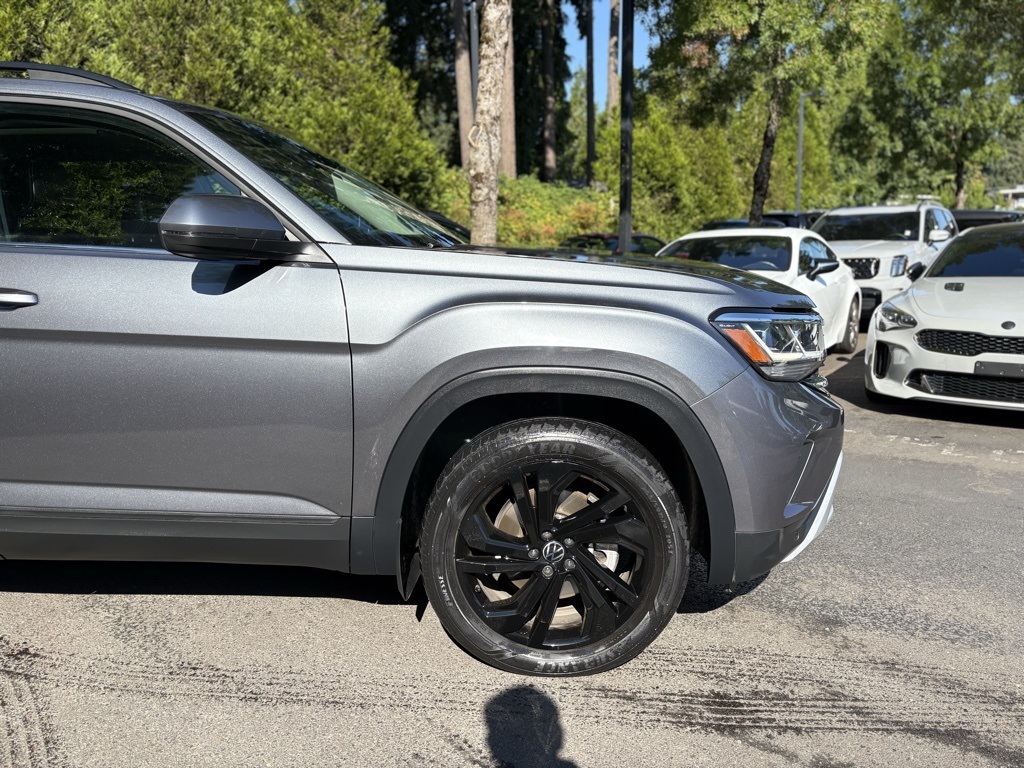 2022 Volkswagen Atlas V6 SE Technology photo 2