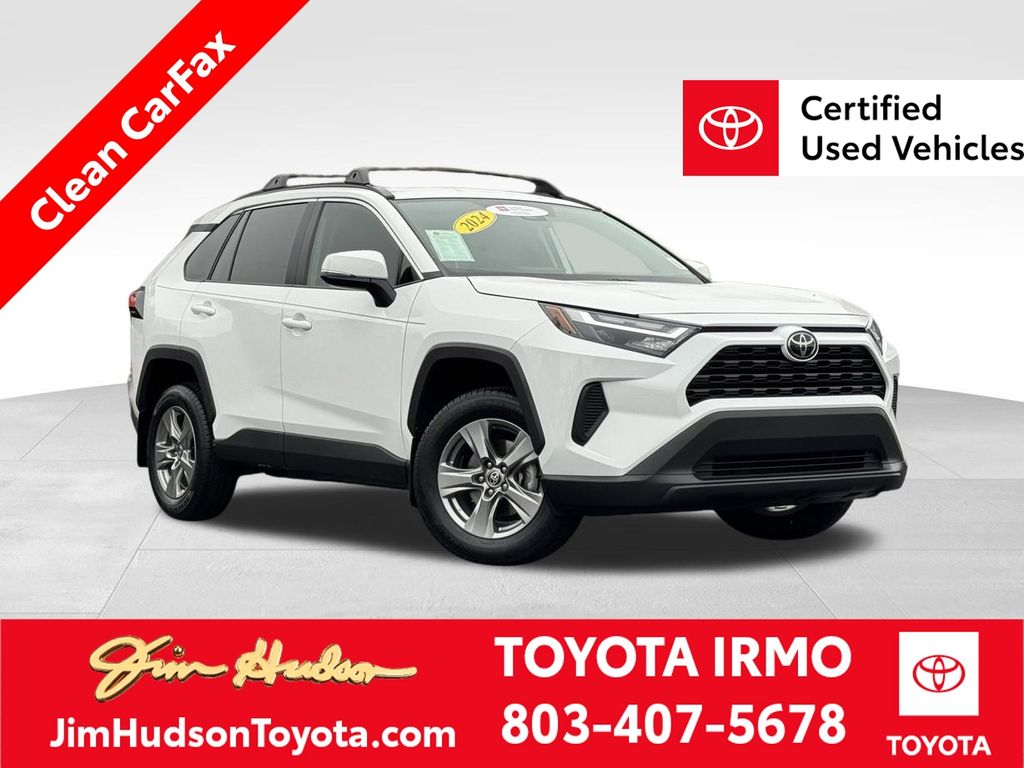 2024 Toyota RAV4 XLE's photo