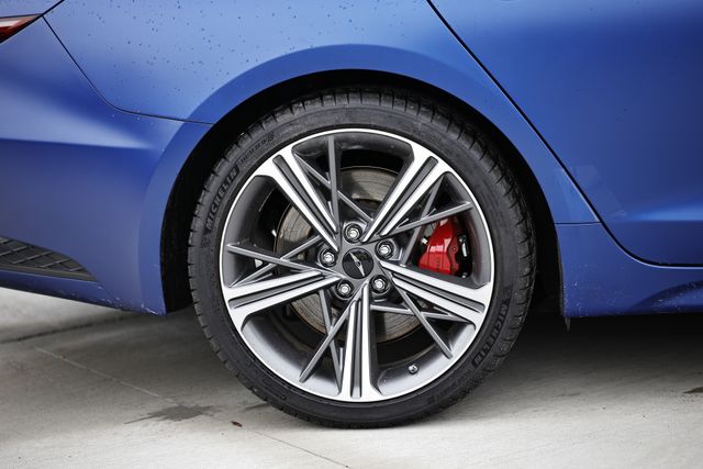 2025 Genesis G70 3.3T Sport Advanced photo 6