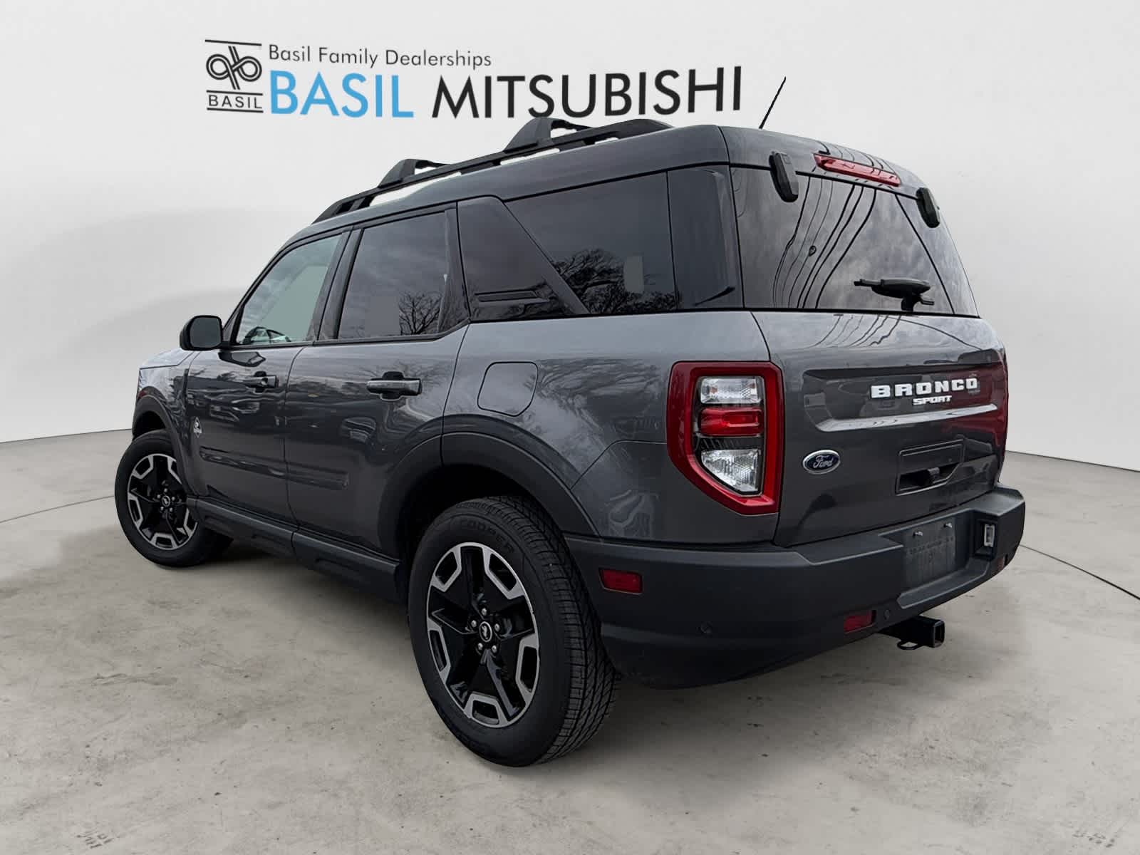 2023 Ford Bronco Sport Outer Banks photo 2