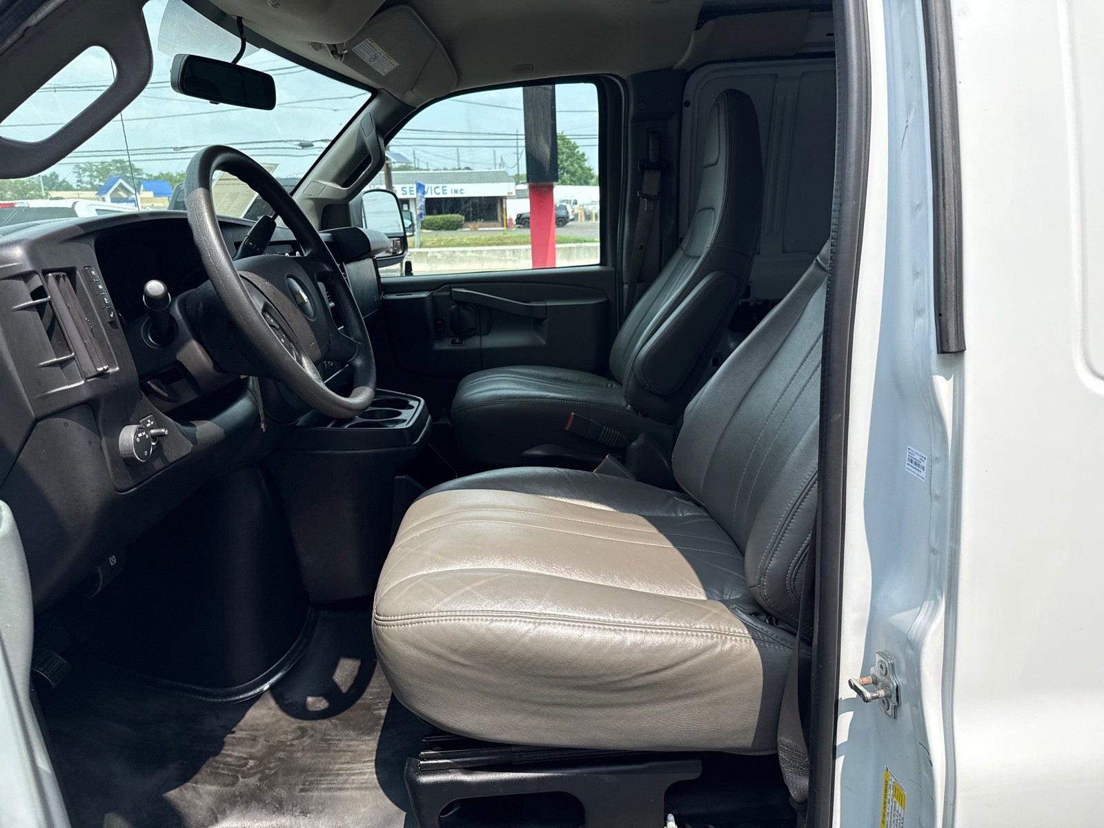 2020 Chevrolet Express 2500 Cargo Work Van photo 8