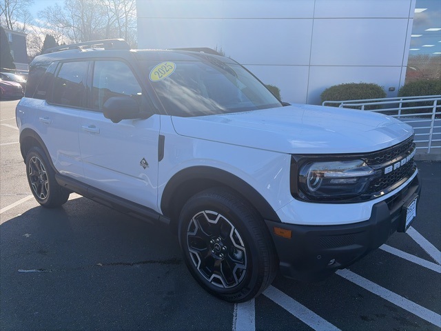 2025 Ford Bronco Sport Outer Banks's photo