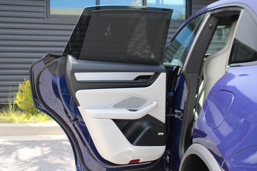 2025 Porsche Macan Electric photo 31