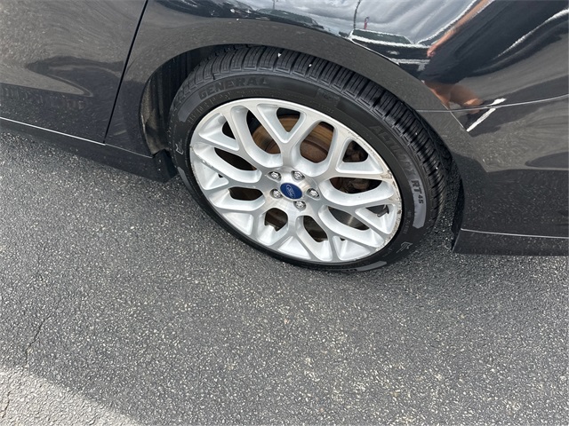 2014 Ford Fusion Titanium photo 14