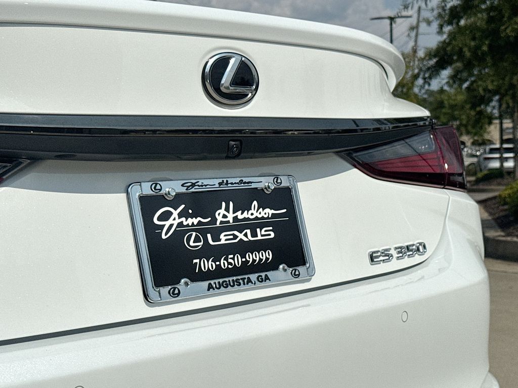 2025 Lexus ES 350 F SPORT Design photo 9