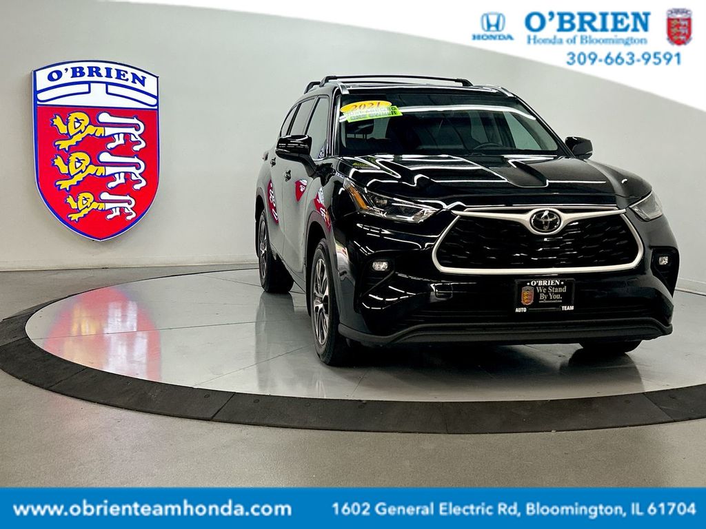 2021 Toyota Highlander XLE's photo