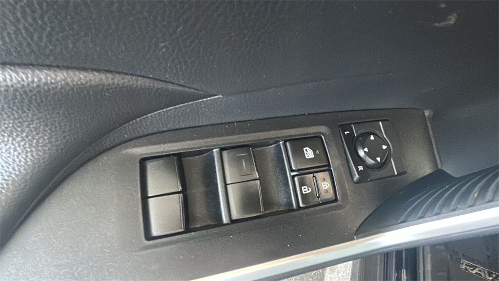 Certified Used 2019 Blue Toyota XLE image 18