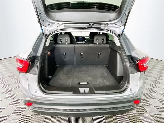 2025 Chevrolet Trax LS photo 23