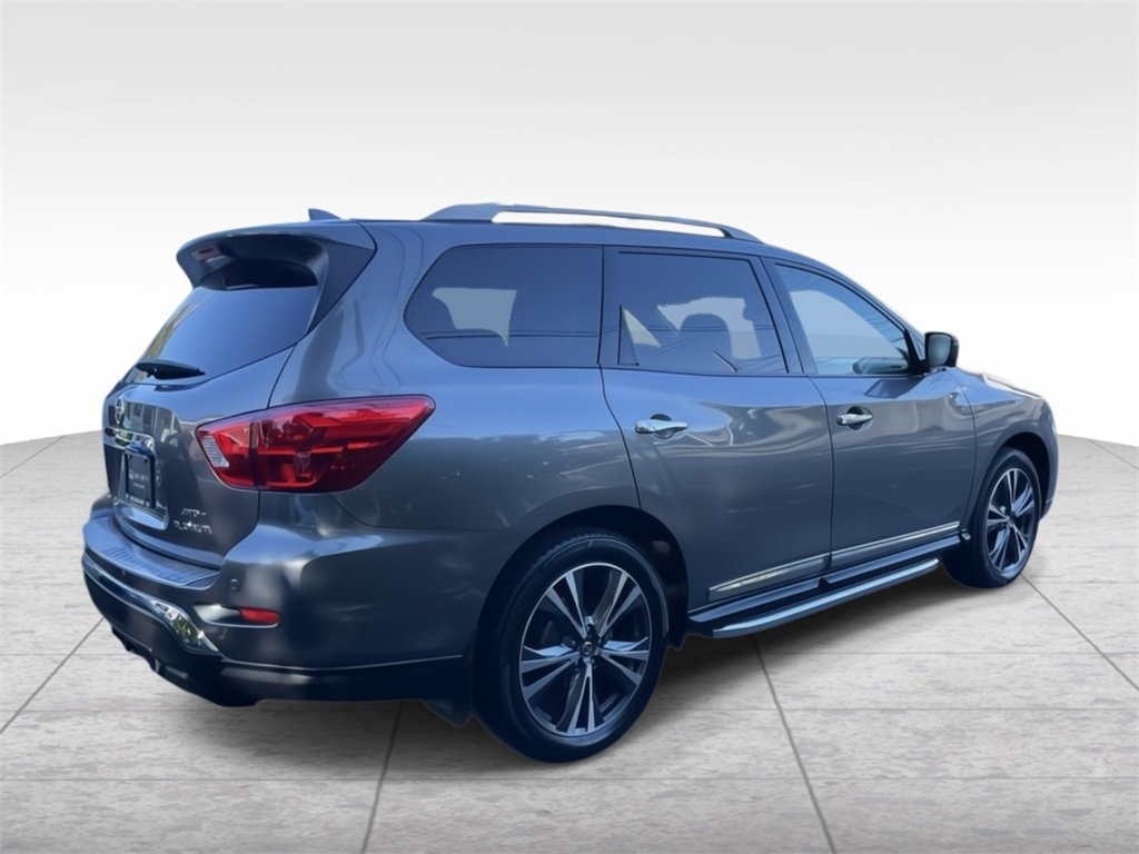 2020 Nissan Pathfinder Platinum photo 3