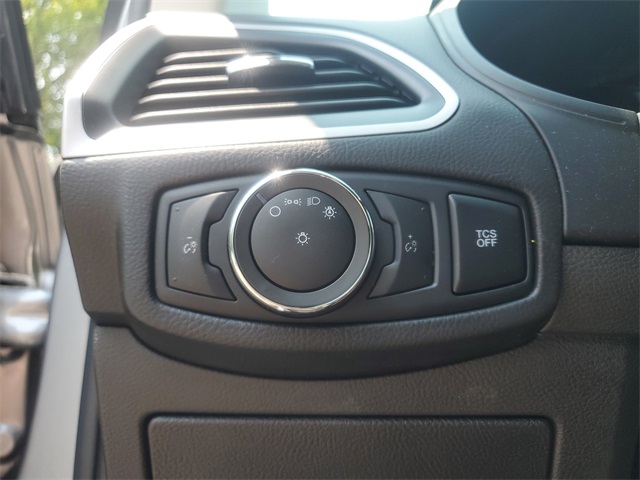 2022 Ford Edge SEL photo 17