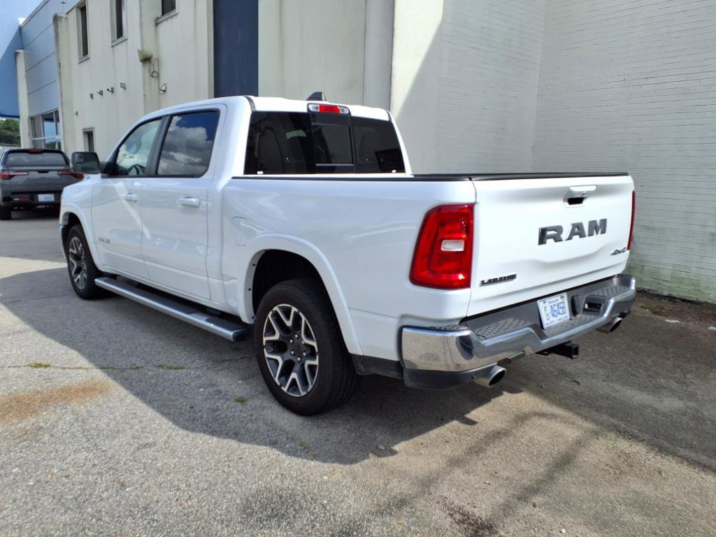 2025 Ram 1500 Laramie photo 3