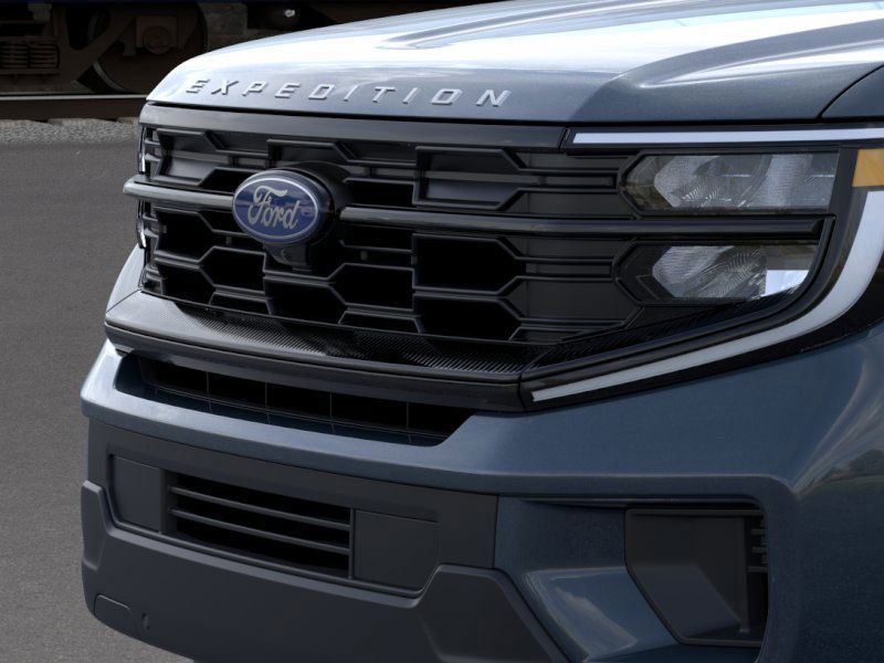2025 Ford Expedition photo 14