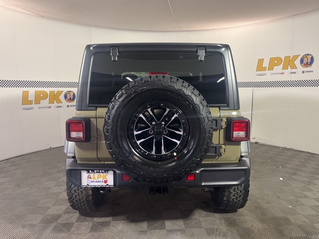 2025 Jeep Wrangler Willys photo 6