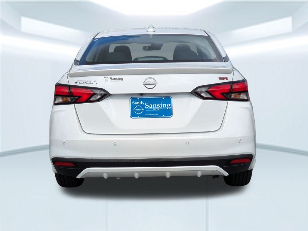 2025 Nissan Versa 1.6 SR photo 3