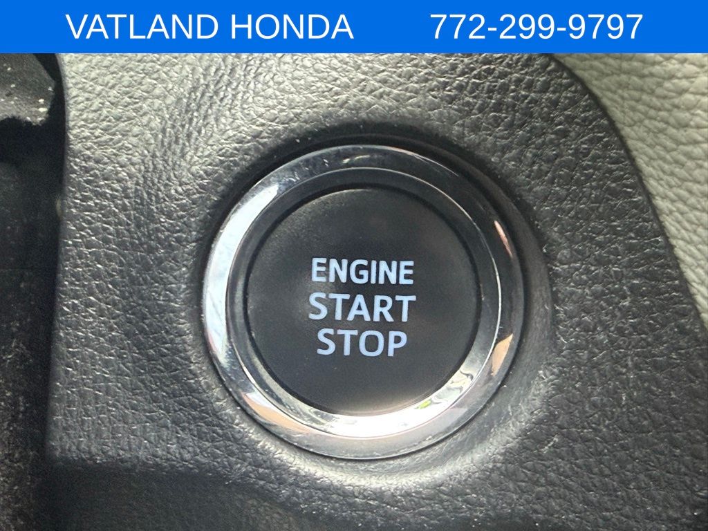 2019 Toyota RAV4 XLE photo 15
