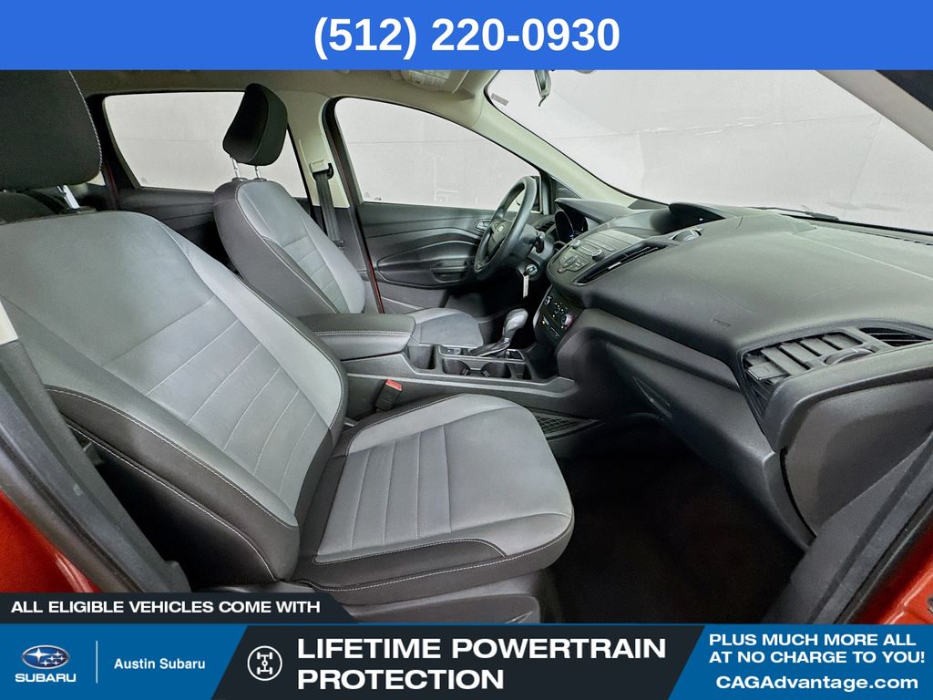 2019 Ford Escape S photo 25