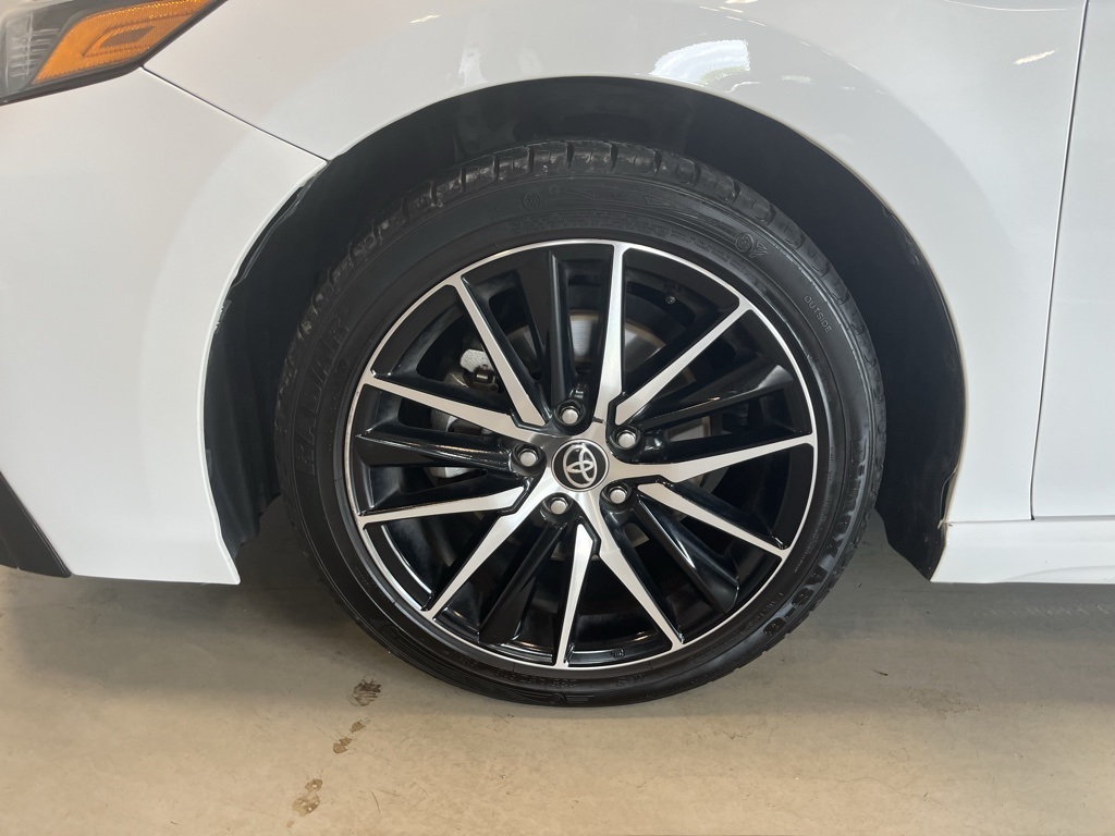 2023 Toyota Camry SE photo 9