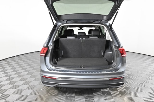 2023 Volkswagen Tiguan SE photo 7
